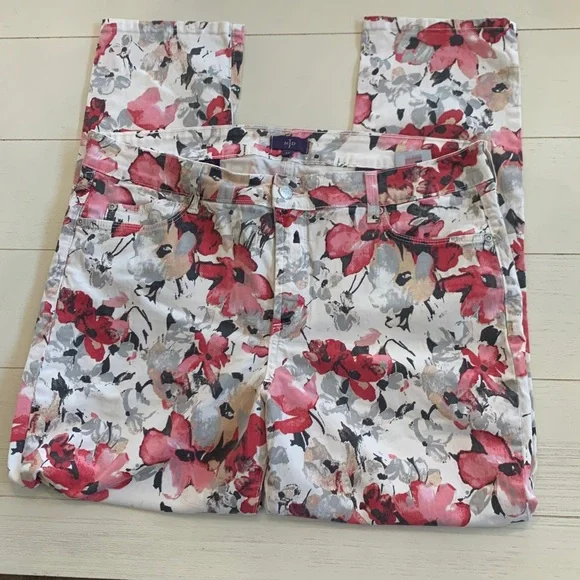 NYDJ Floral Jeans - Picture 2 of 6